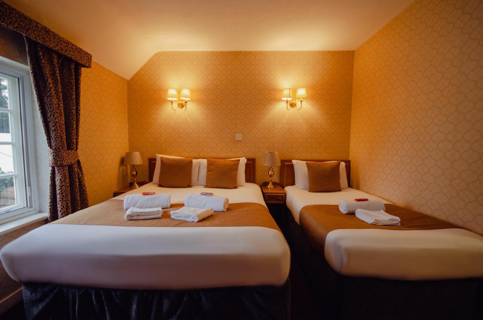 Howfield Manor 3* Canterbury