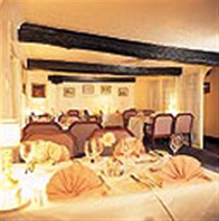 Howfield Manor 3*