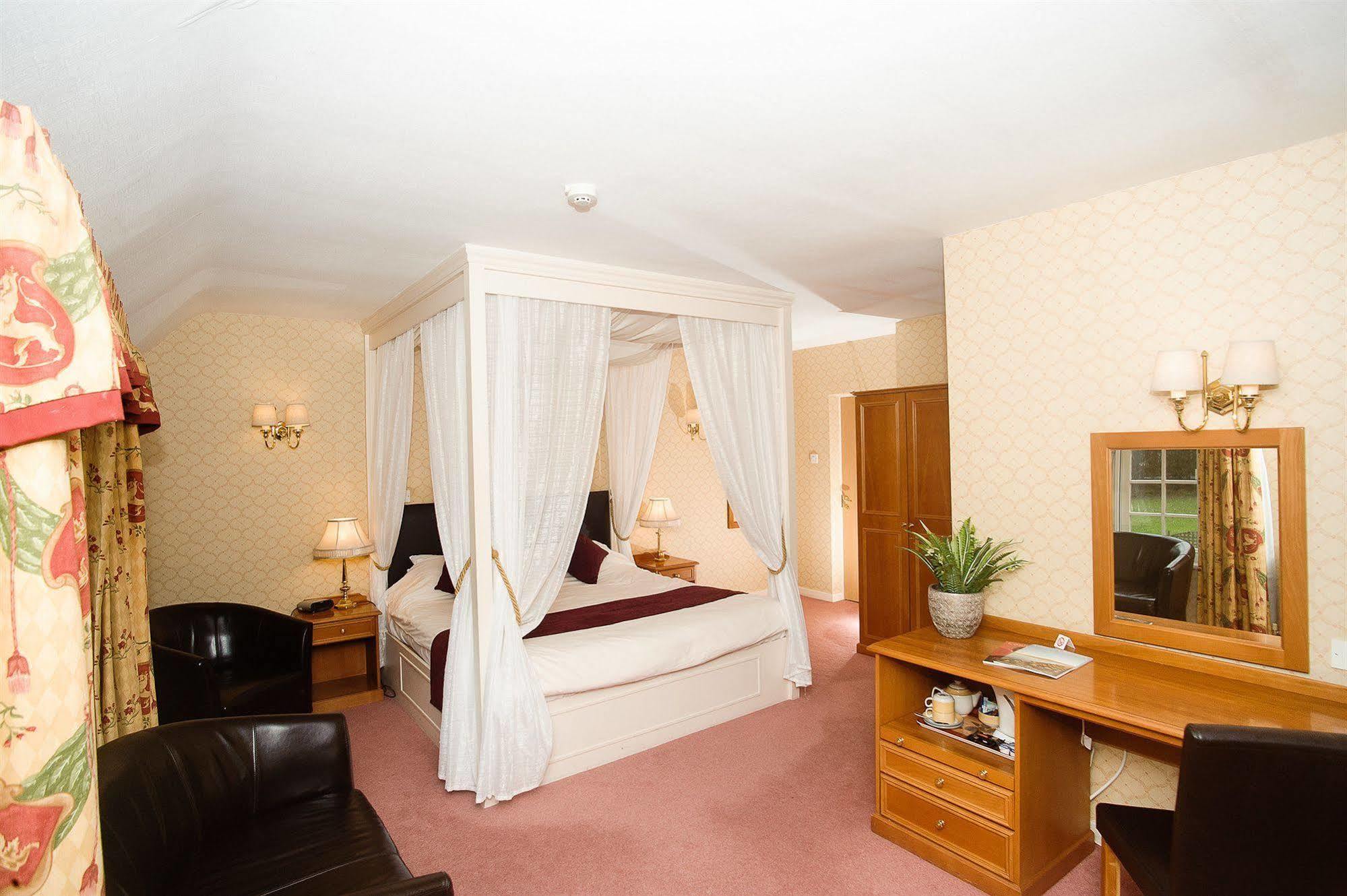 Howfield Manor Hotel Canterbury